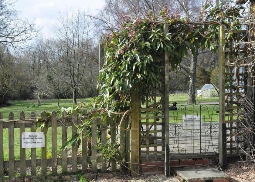 England Wadhurst Exterior Detail