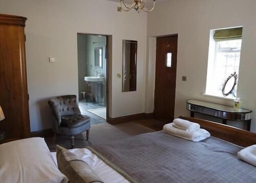 England High Peak Room