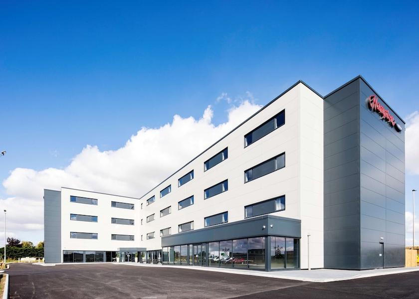 England Ulceby Exterior Detail