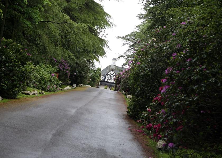 Wales Blackwood Entrance