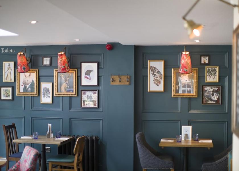 England Harpenden Dining