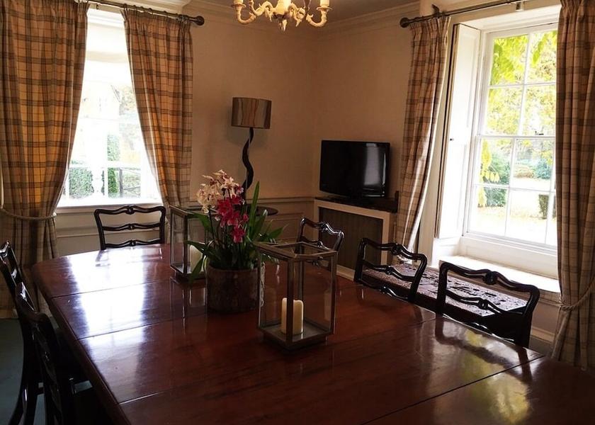 England Hook Meeting Room