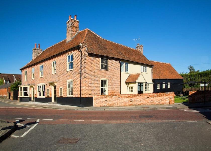 England Ingatestone Exterior Detail