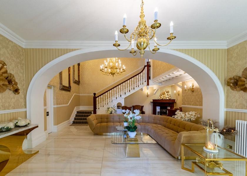 England Windermere Lobby