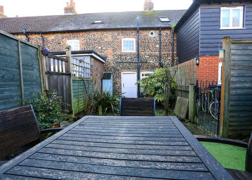 England Farnham Garden