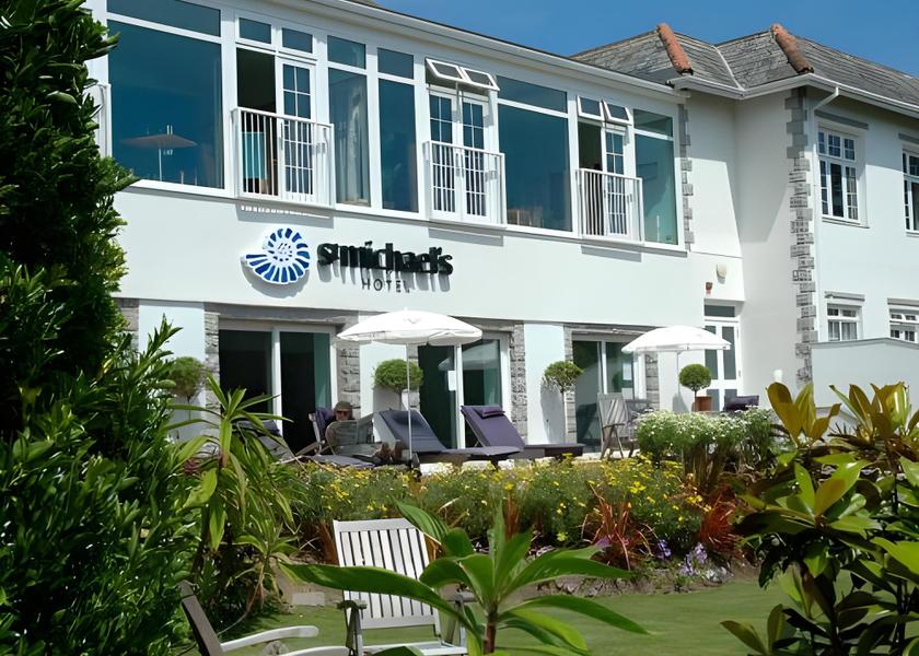 England Falmouth Hotel Exterior