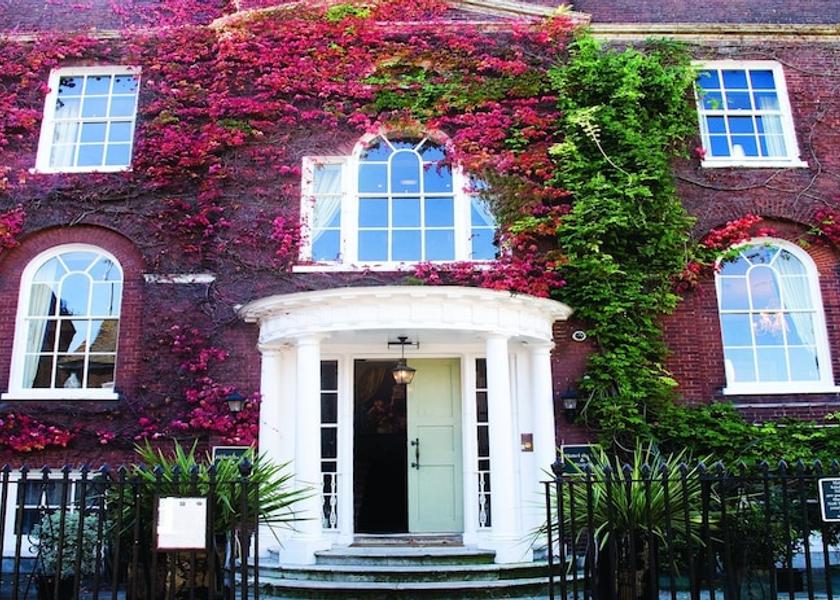 England Poole Exterior Detail