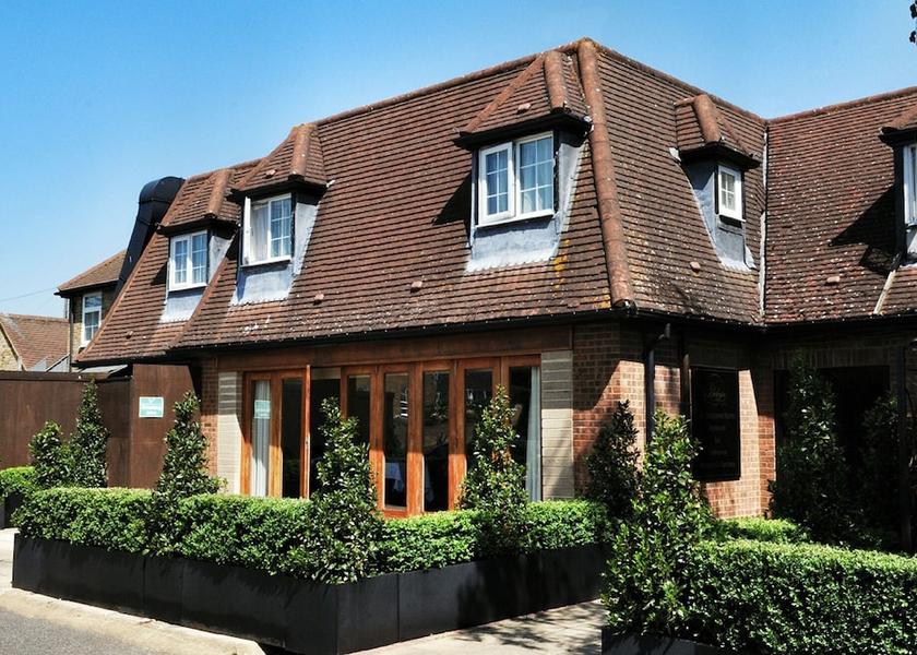 England Staines Exterior