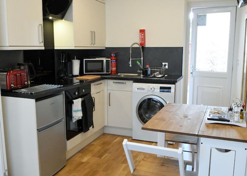 England Cambridge Kitchen