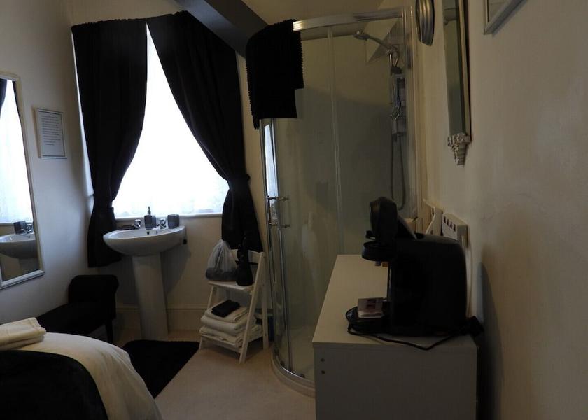 England Holsworthy Room
