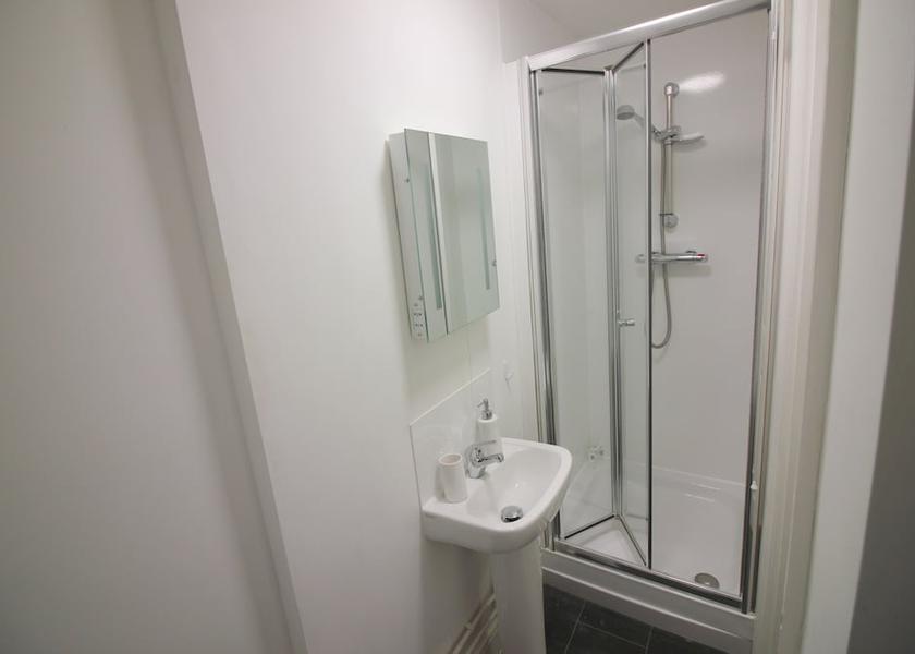England Cambridge Bathroom