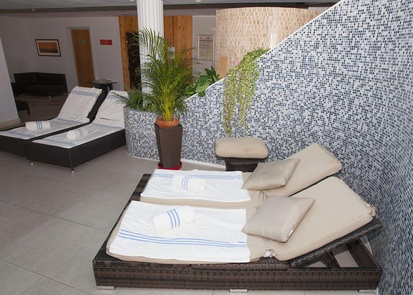 Wales Llanelli Facial