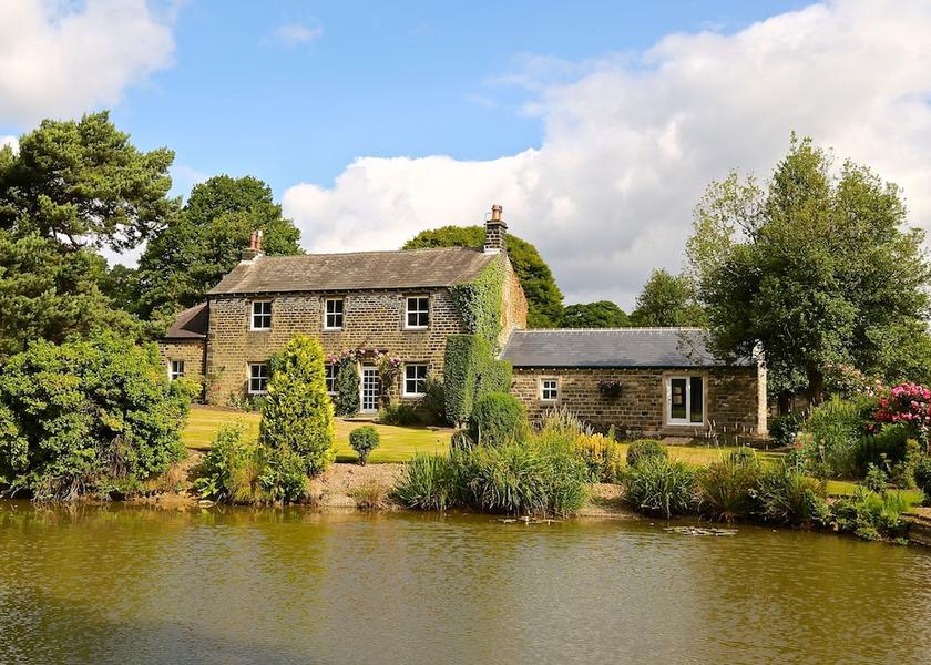 England Huddersfield Lake