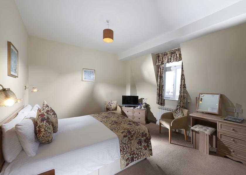 Channel Islands St. Peter Port Room