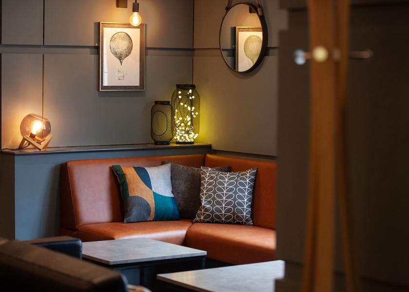 England Woodhall Spa Bar (on property)