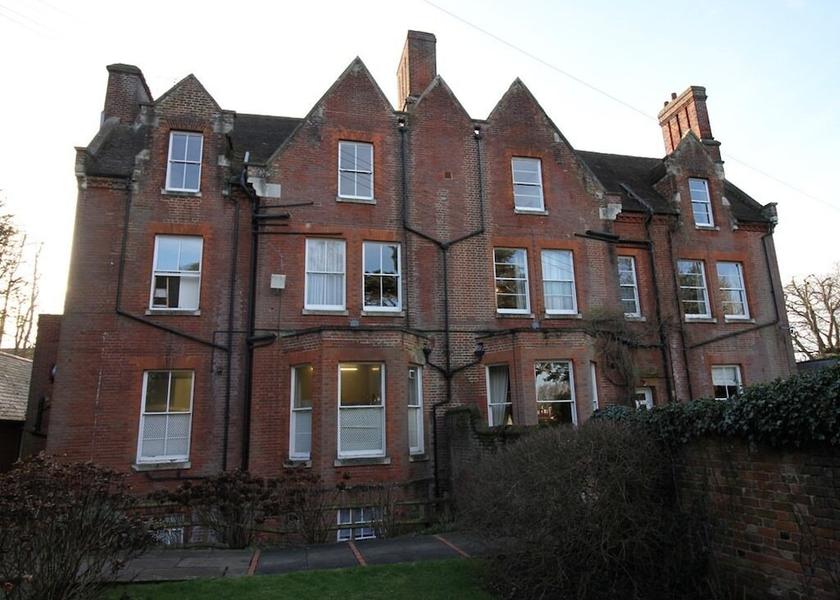 England Canterbury Exterior