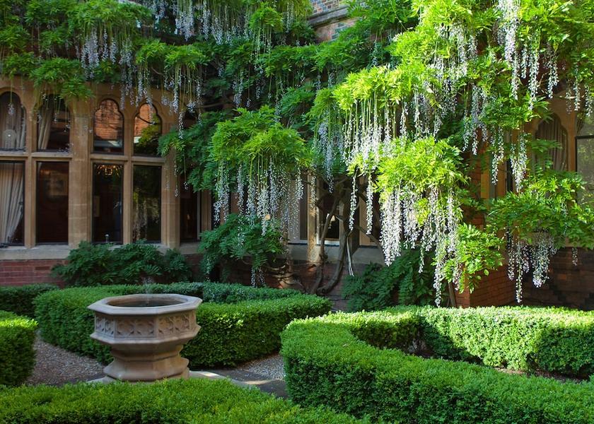 England Kingston Upon Thames Exterior Detail