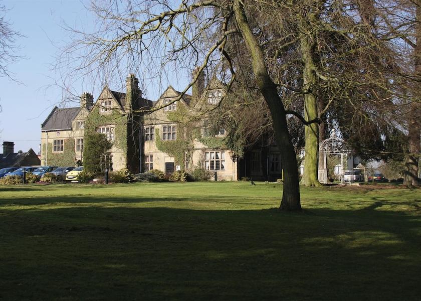 England Bedworth Facade