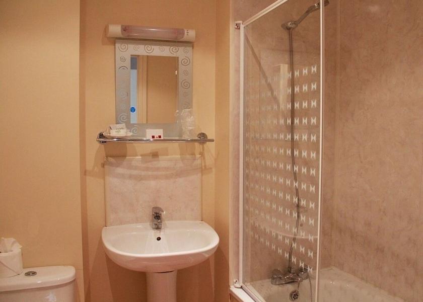 Wales Abergavenny Bathroom