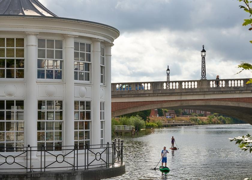 England East Molesey Exterior Detail