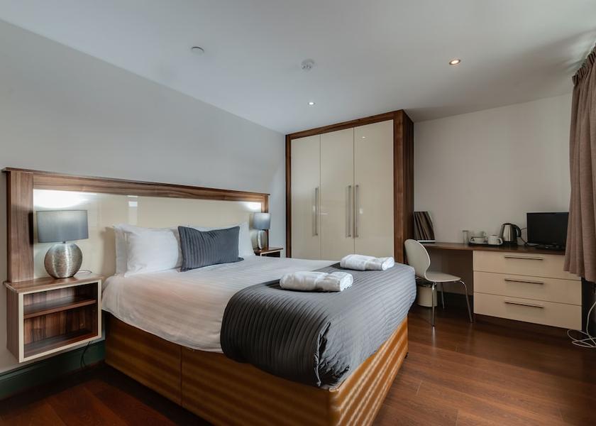 England Liverpool Room