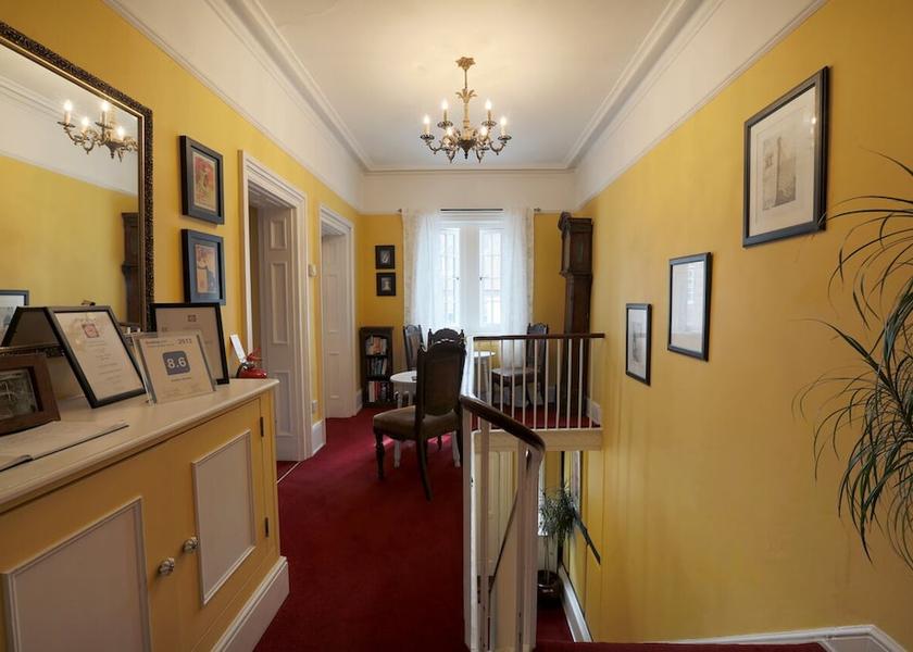 England East Grinstead Lobby