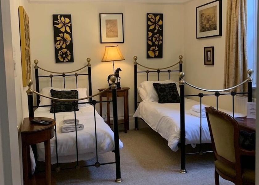 England East Grinstead Room