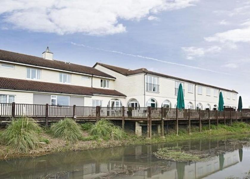 England Ferndown Lake