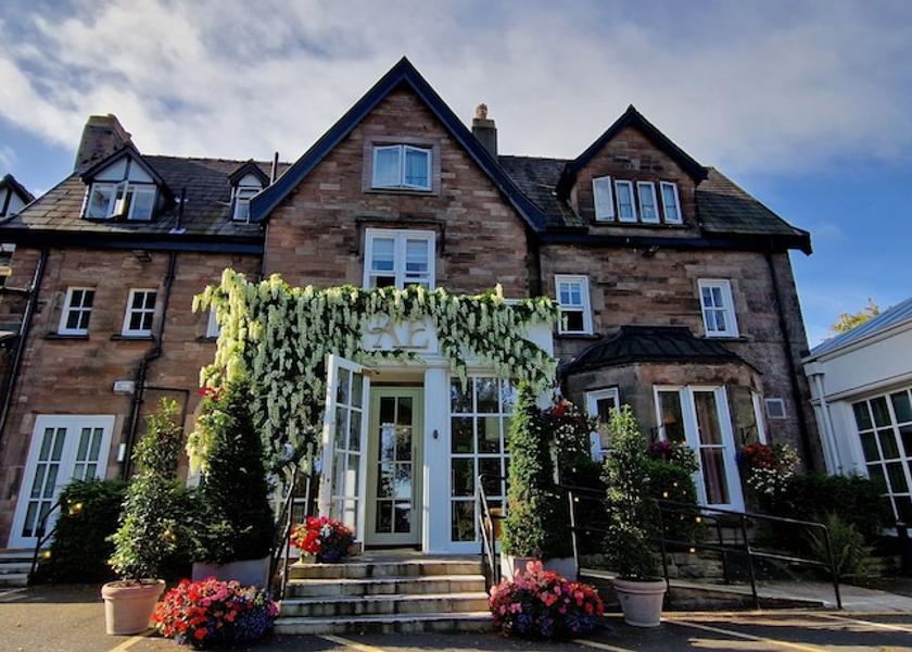 England Alderley Edge Facade