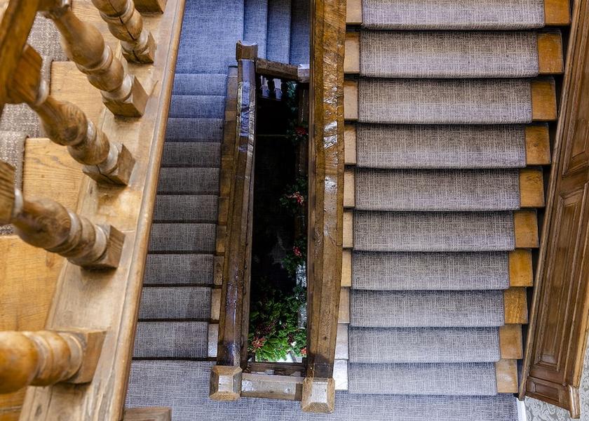 England King's Lynn Staircase