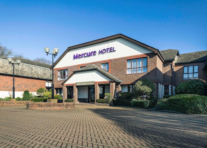 England Sevenoaks Exterior Detail