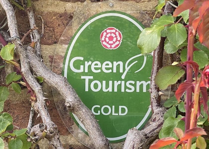 England Sittingbourne Exterior Detail