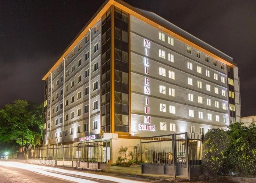  Conakry Exterior Detail