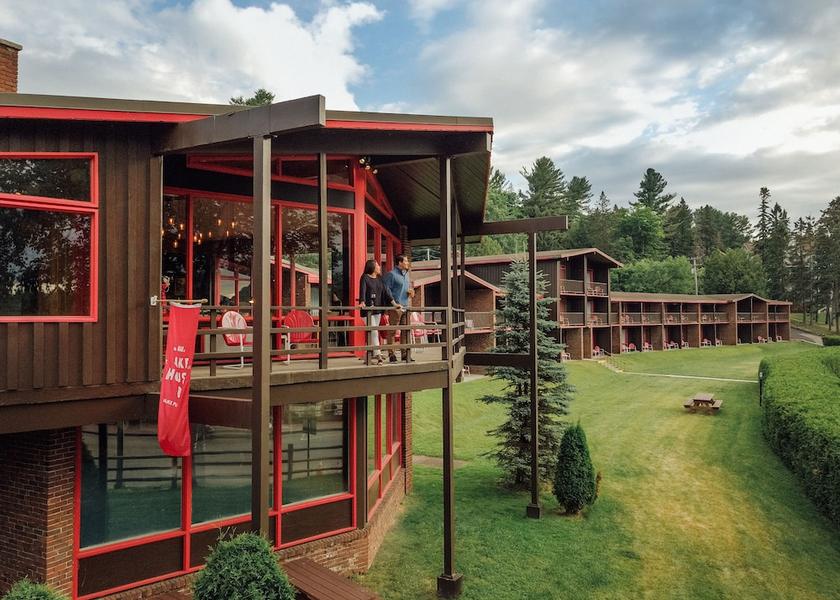 New York Lake Placid Exterior Detail