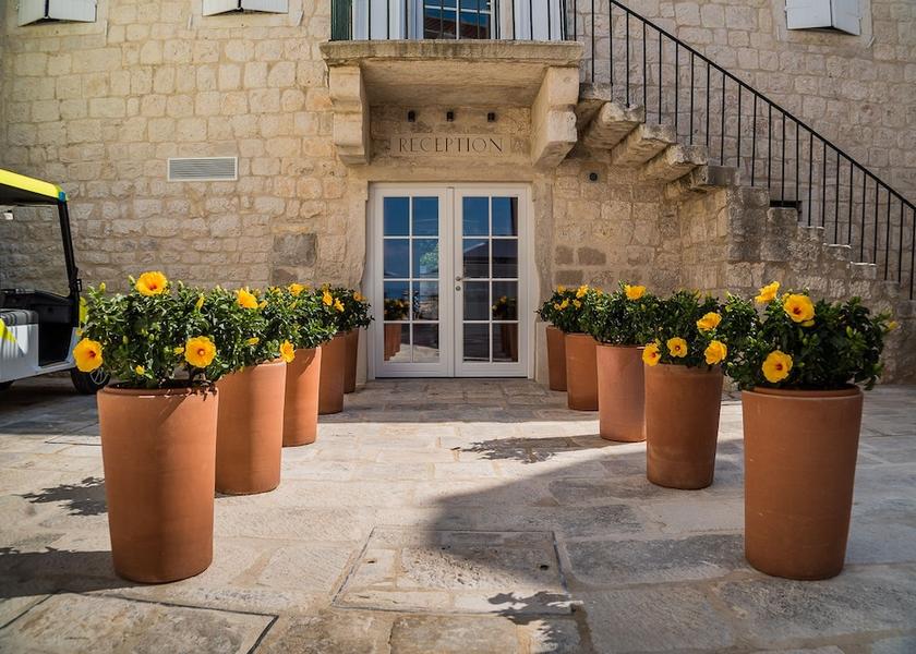 Split-Dalmatia Sutivan Property entrance