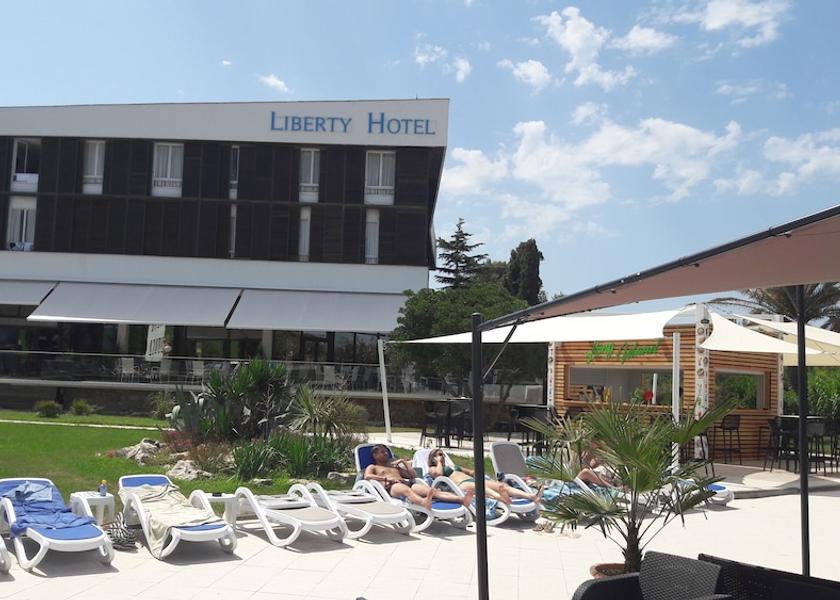 Lika-Senj Novalja Poolside bar