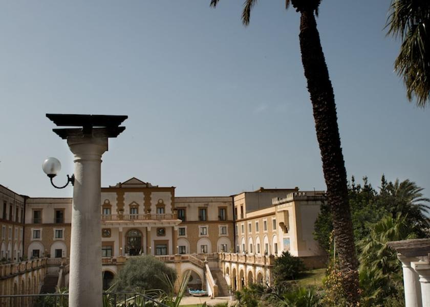 Sicily Petrosino Exterior Detail