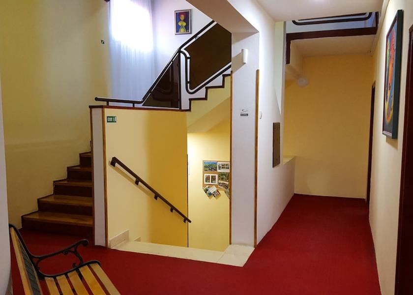 Karlovac Slunj Interior Entrance