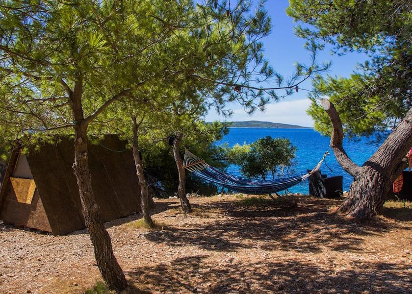 Split-Dalmatia Jelsa Property Grounds