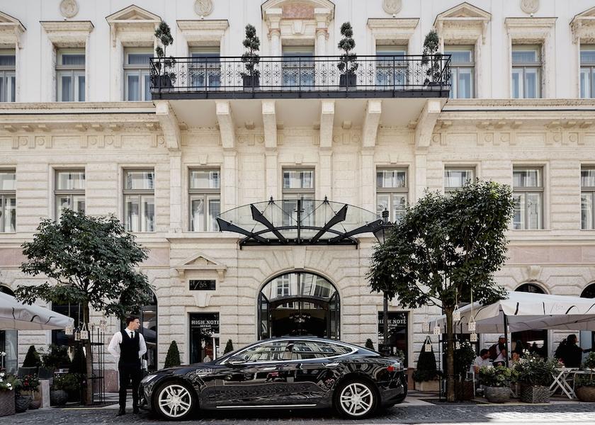  Budapest Facade