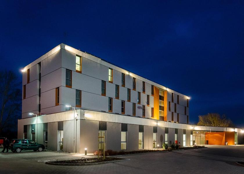  Szekesfehervar Exterior Detail