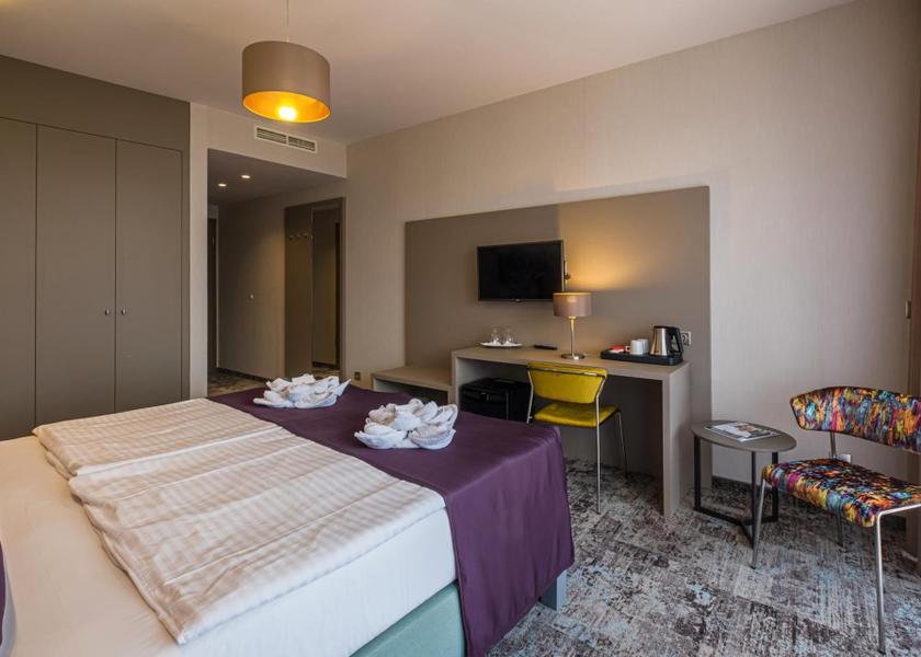  Balatonfured Panoramic Lake View Room