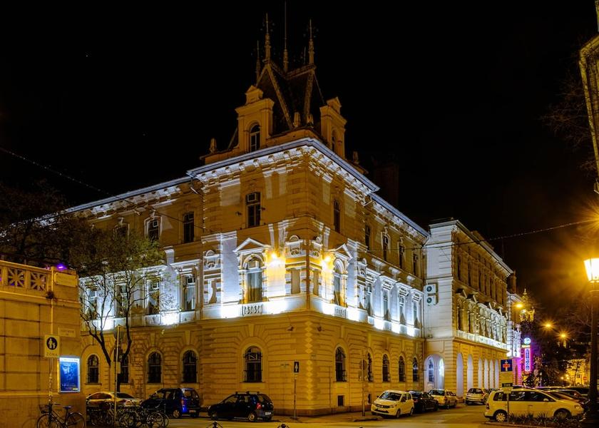  Szeged Facade