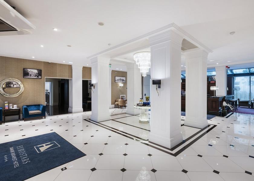 Budapest Lobby