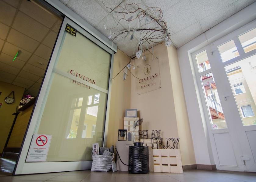  Sopron Interior Entrance