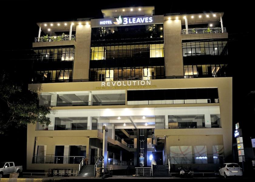 Maharashtra Kolhapur Front of property - evening/night
