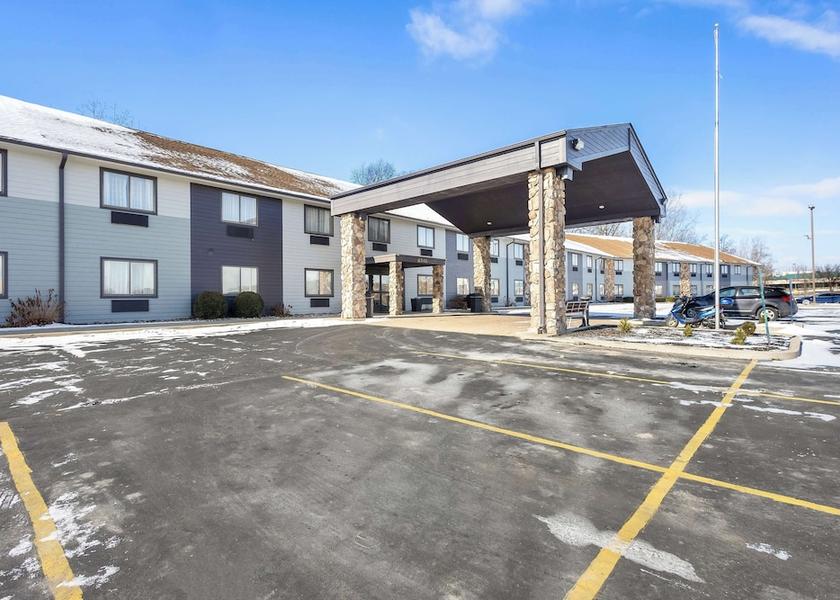 California Fremont Exterior Detail