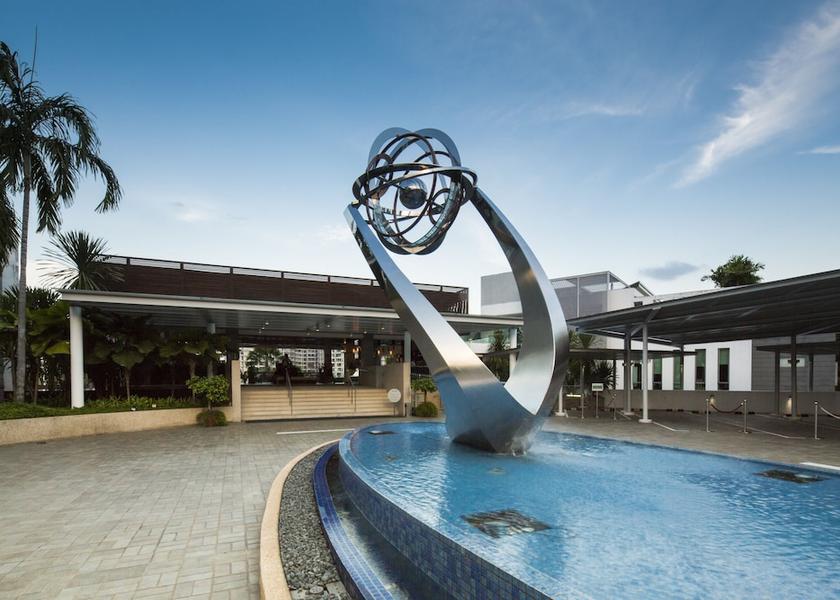  Singapore Exterior Detail