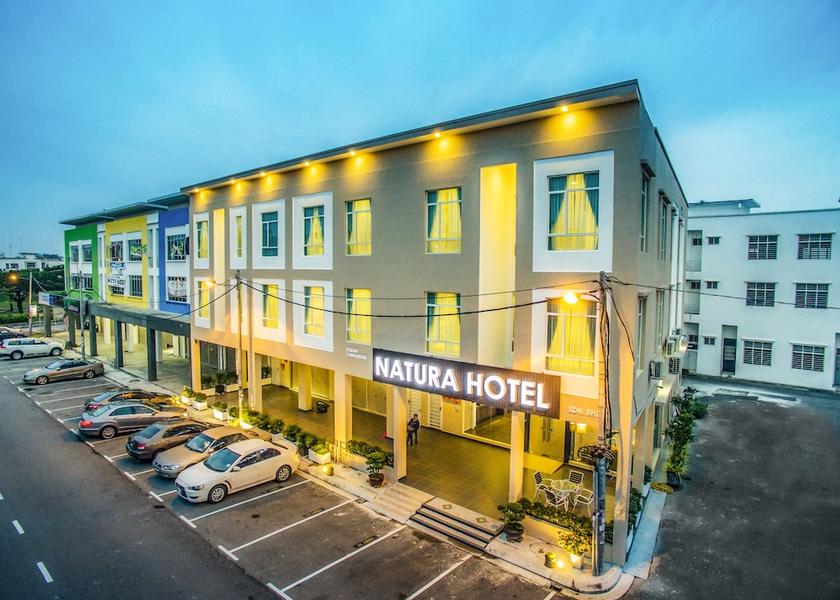 Johor Gelang Patah Front of property