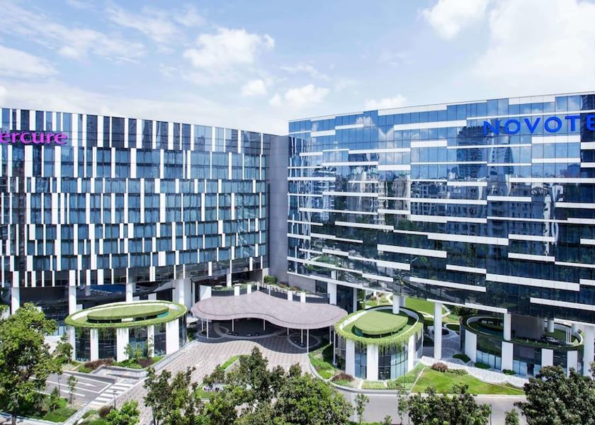  Singapore Exterior Detail